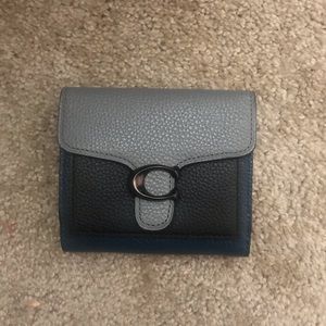 Tabby compact wallet in colorblock